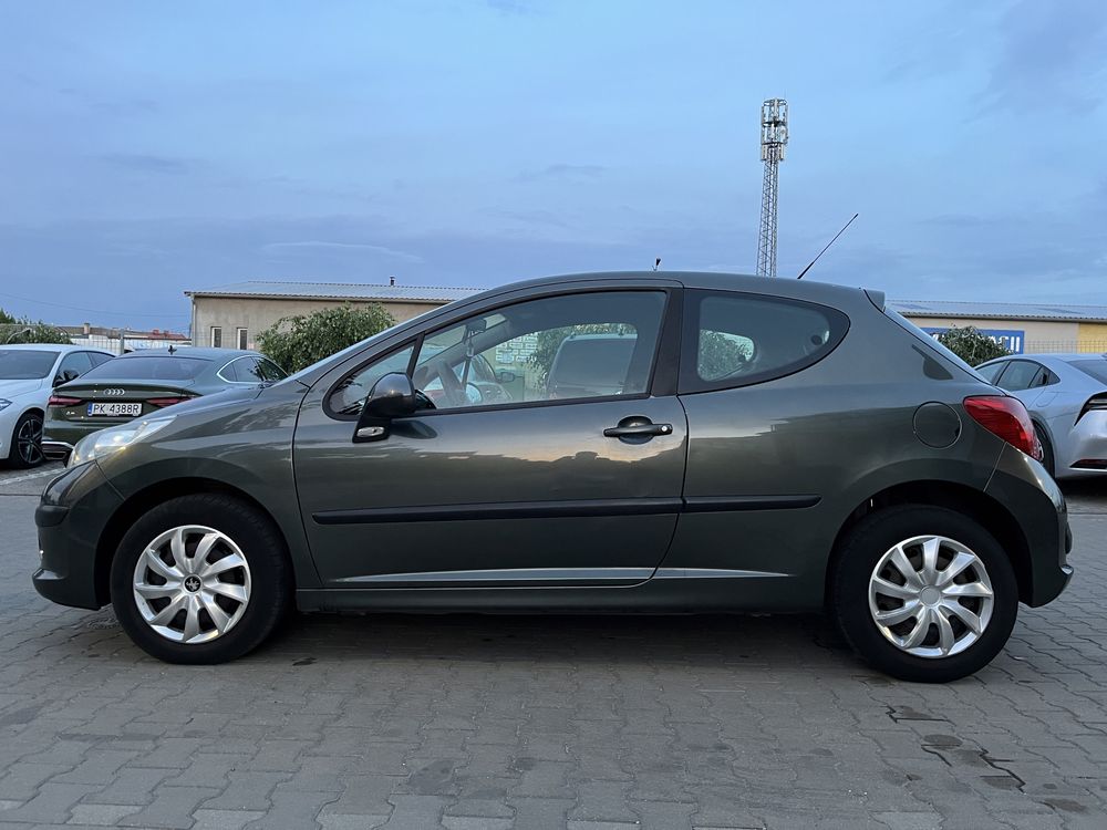 Peugeot 207**2006r**1.4 benzyna**OKAZJA**ZOBACZ