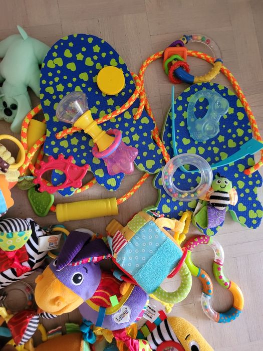 Zabawki niemowlak zestaw niemowlę