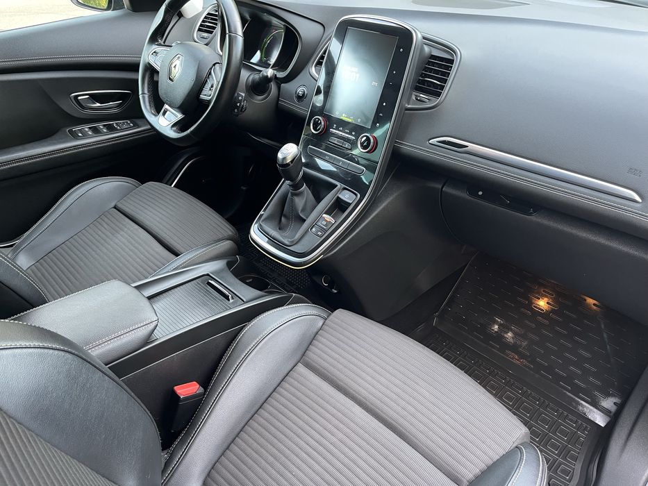 Рено Гранд Сценік 4