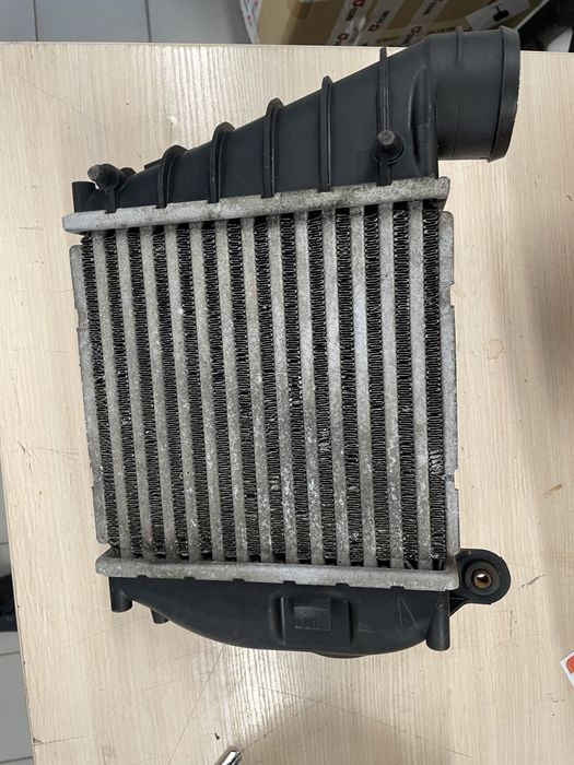 Інтеркулер 1.8t Skoda Audi Volkswagen 1J0145803S