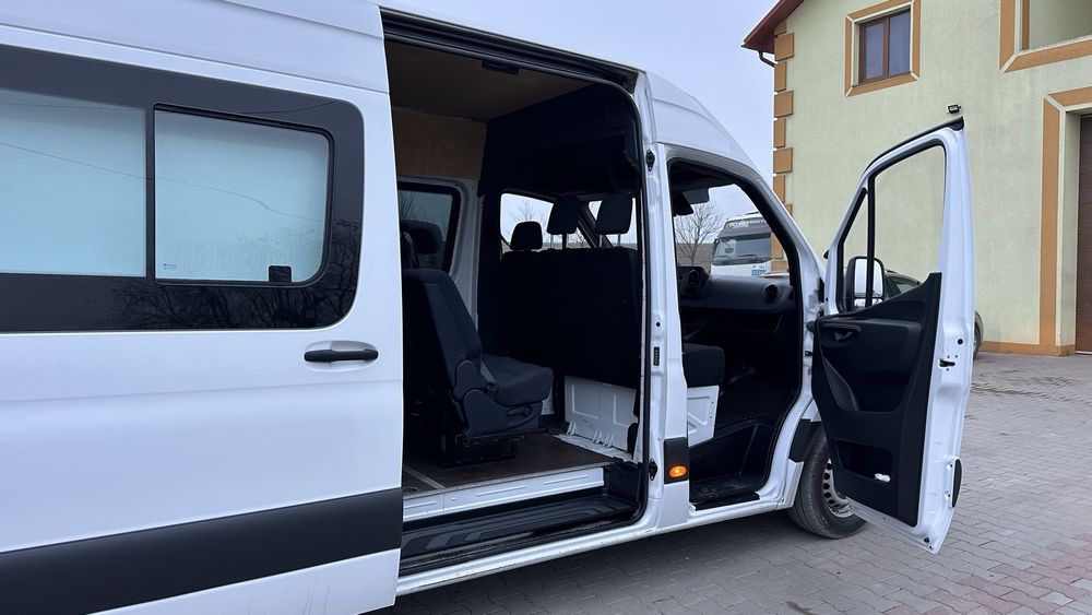 Продам sprinter 319