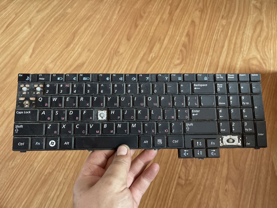 Клавиатура samsung R538 поклавишно не рабочая оригинал