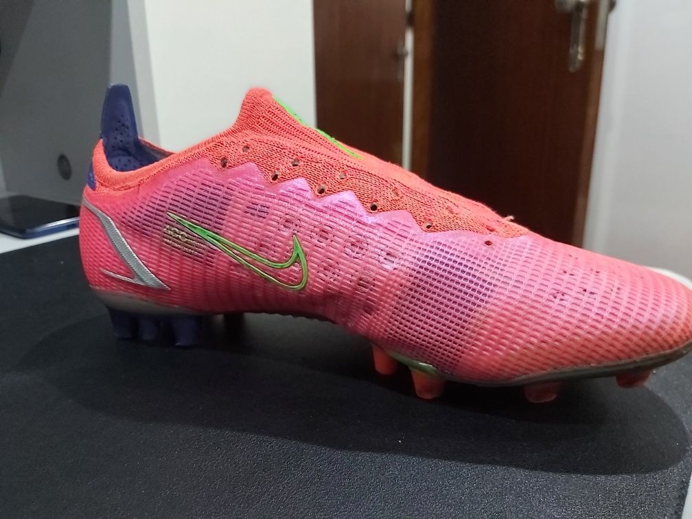 Chuteira mercurial vapor 14 Pro FG