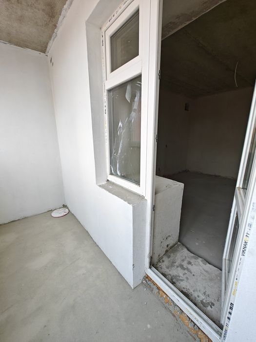 Продаж 2к. Поряд з парком!