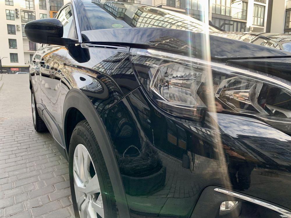 Продам автомобіль peugeot 3008