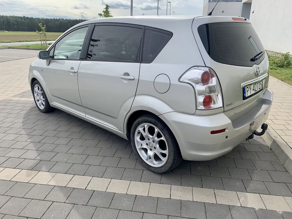 Toyota Corolla Verso 2.2D 136KM