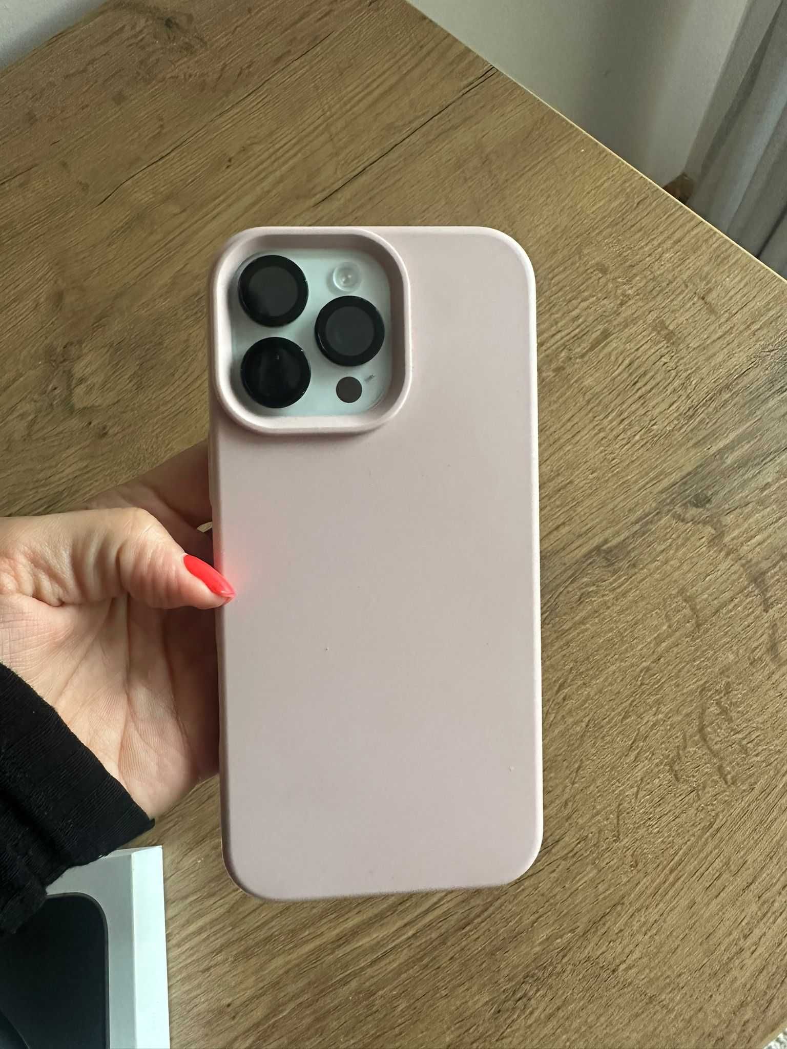 iPhone 16 pro max na gwarancji  kolor biały plus etui