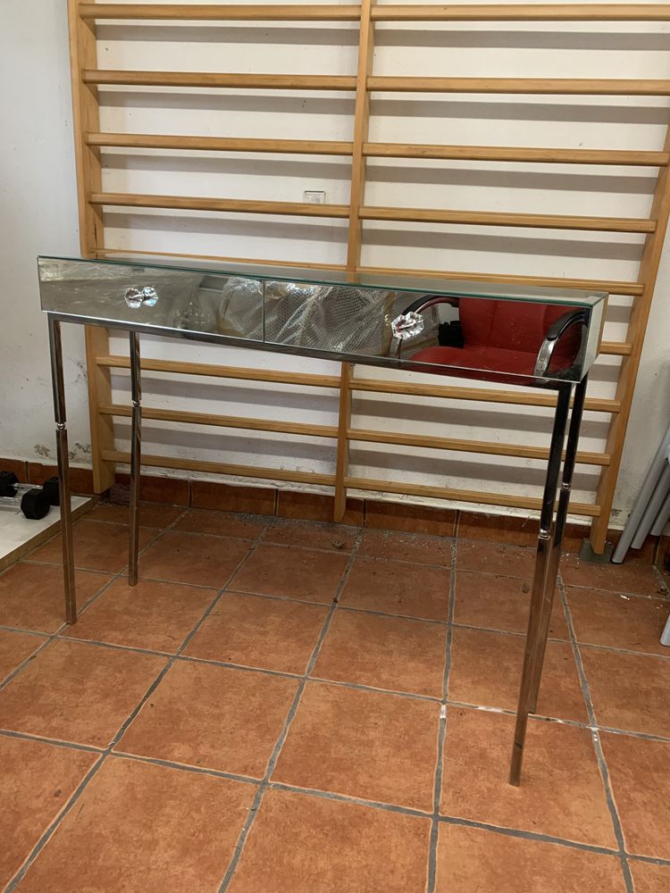 Konsola toaletka z lustra
