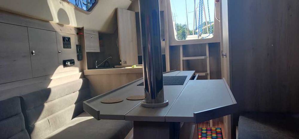 Jacht żaglowy Phobos 29 łódka żaglówka silnik 9,8 KM rok 2020