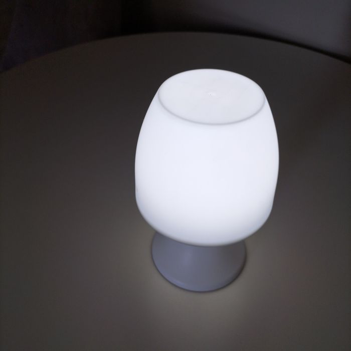 Nowa lampka na biurko Ikea