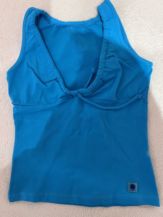 Tops desportivos