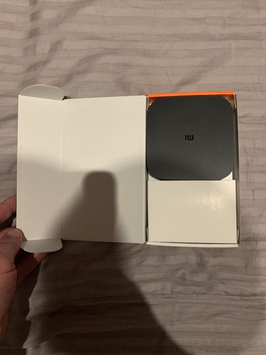 Продам Mi box S (практически новый)