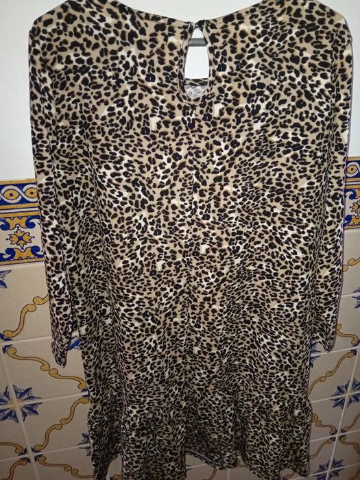 Vestido tigresa Milano M/L como novo!