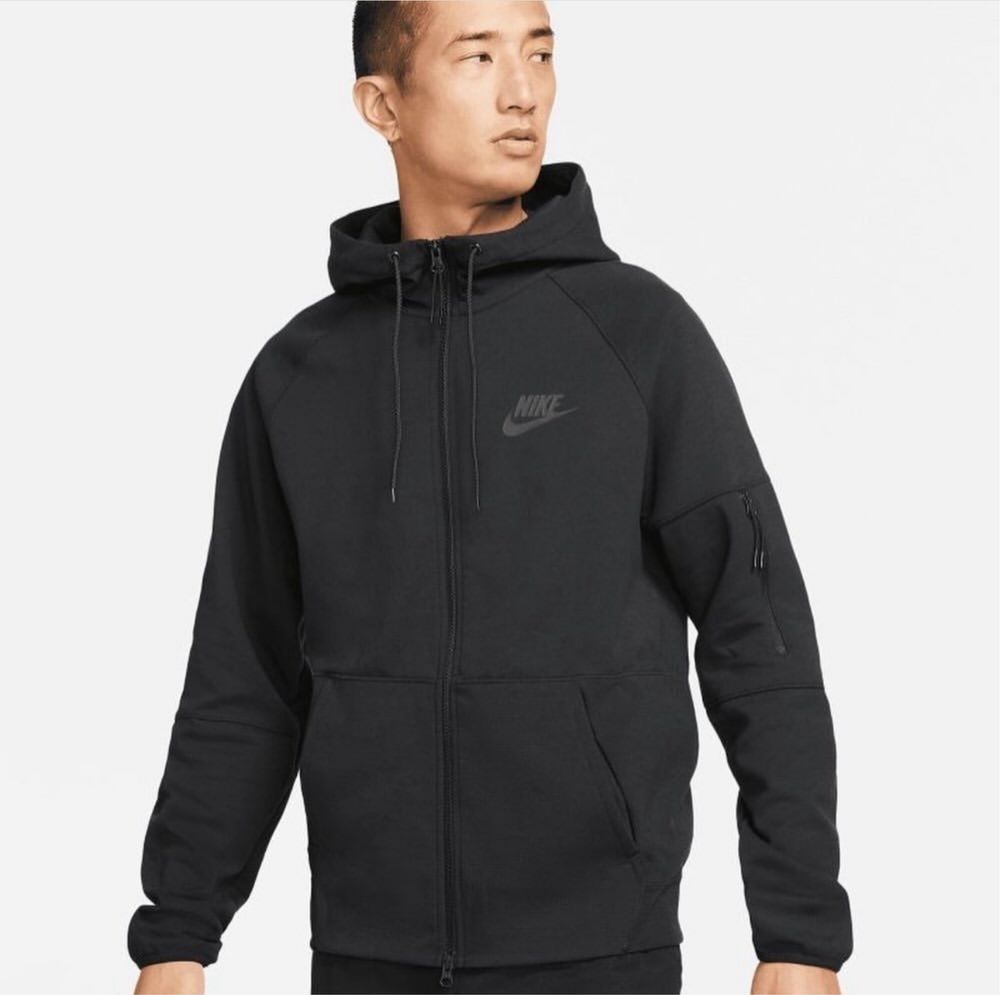 легкий костюм Nike Sportswear Essentials