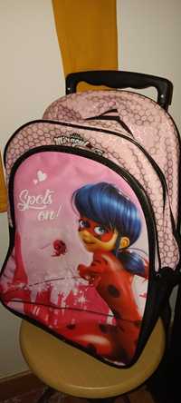 Mochila ladybug com rodinhas