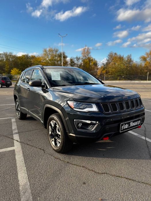 Продам Jeep Compass