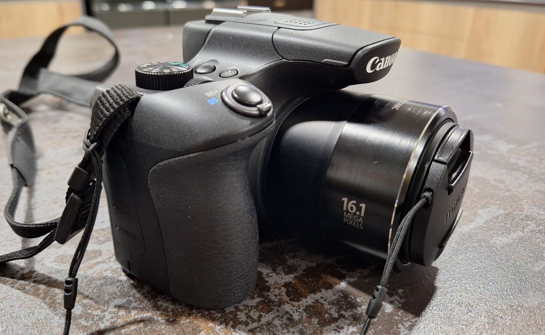 Canon SX 60 HS usada