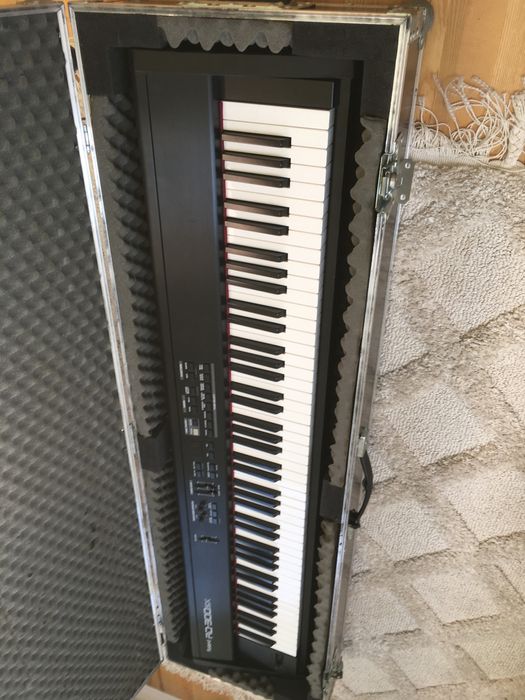 Roland RD 300 SX