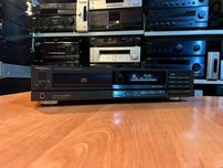 Odtwarzacz płyt CD Technics SL-P212A Audio Room