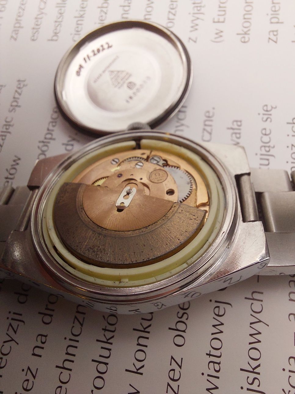 zegarek Omega Geneve Automatic, turkusowa tarcza