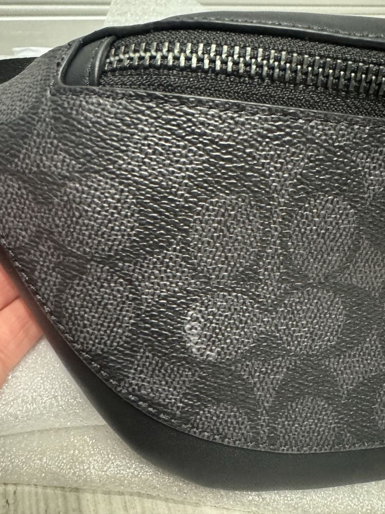 Бананка Coach кожа