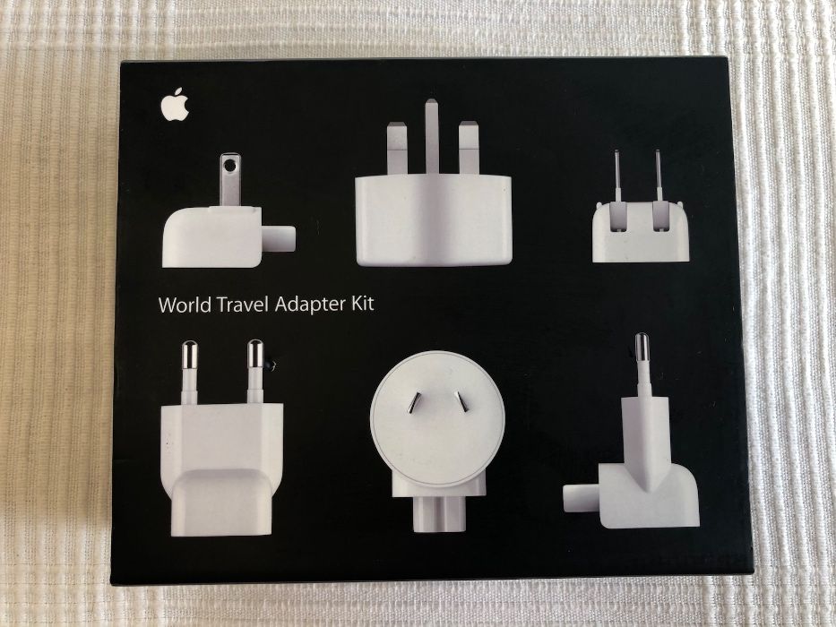 Apple world Traveler Adapter Kit