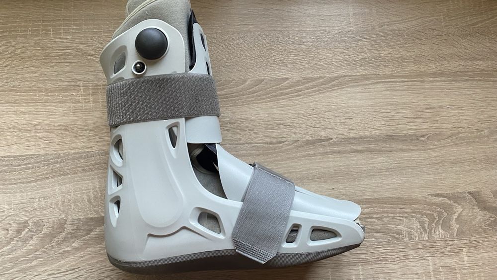 But ortopedyczny pneumatyczny AIR CAST