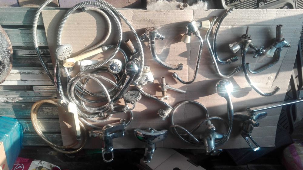 Смесители для ванной кухни Сифоны Краны