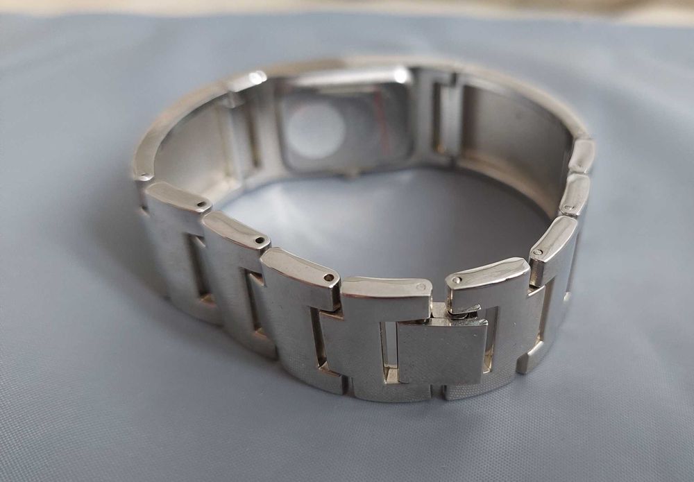 Perfect; elegancki, filigranowy zegarek damski; srebrna bransoleta