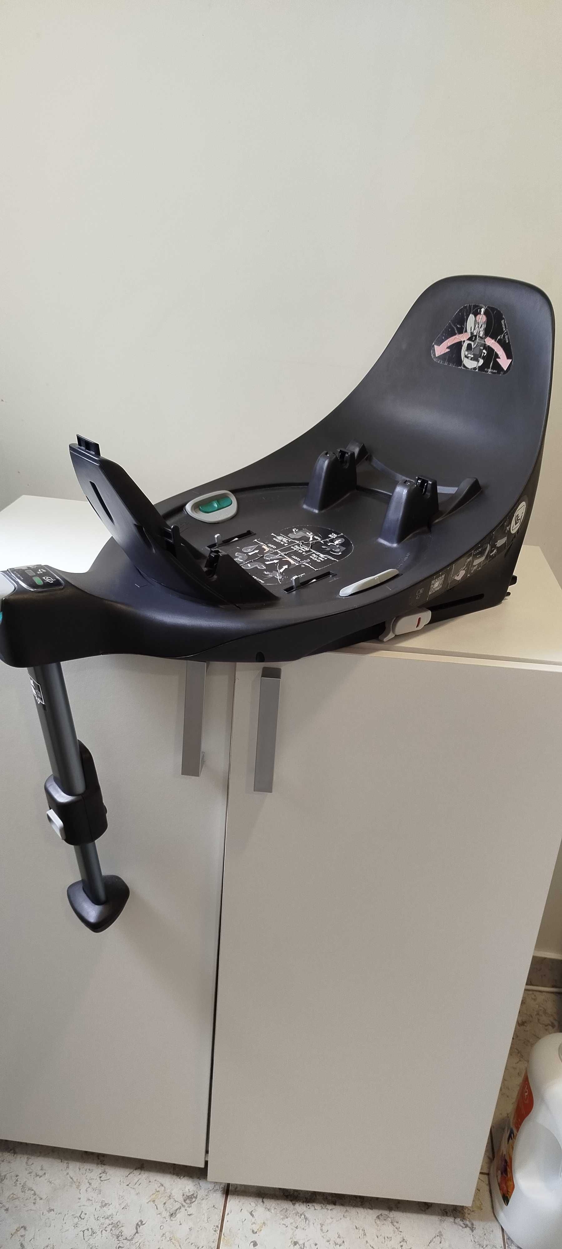 Cadeira auto Cybex Sirona Zi-size e sistema isofix.Otimo estado