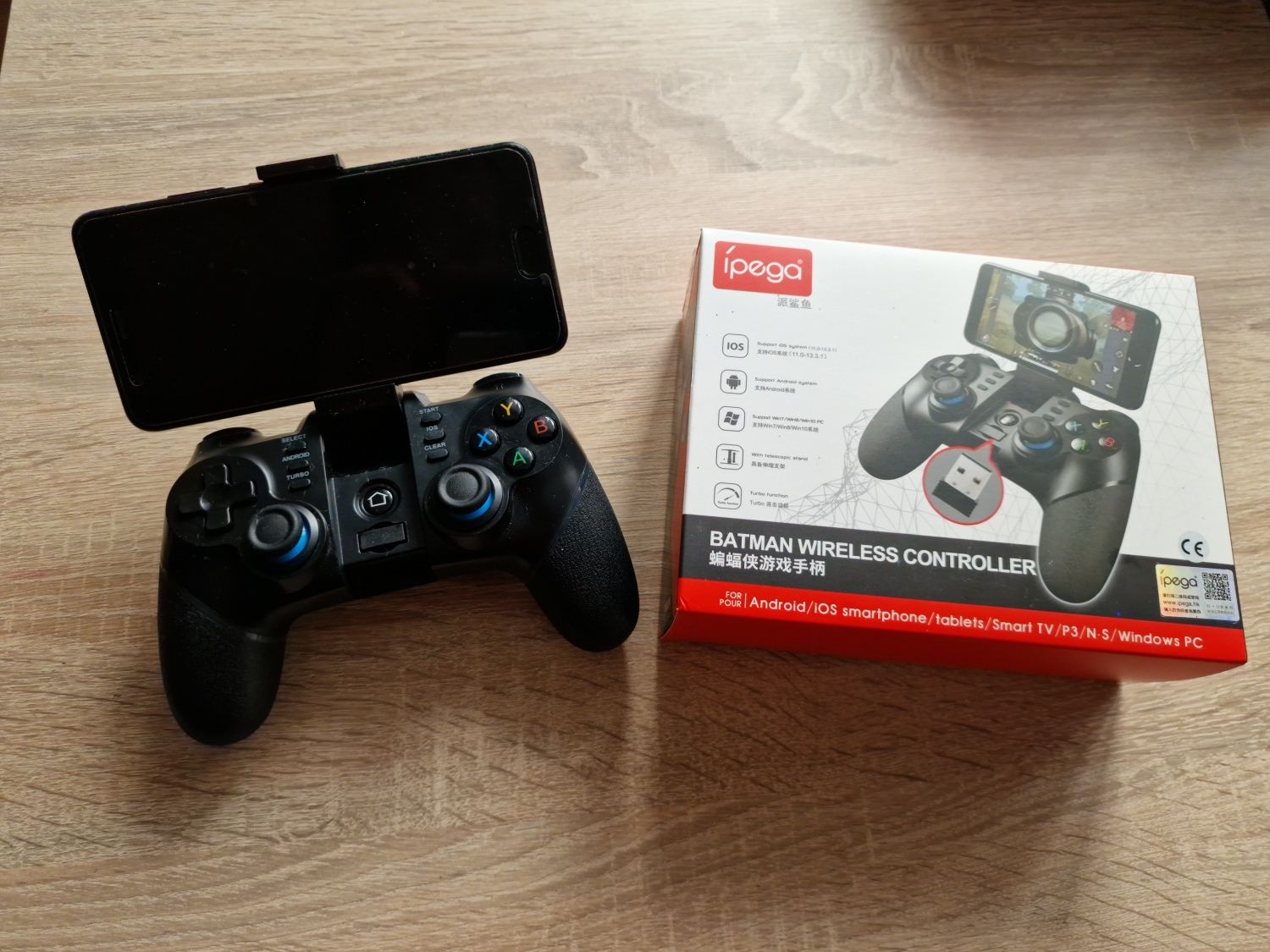 iPega 9156 Bluetooth Gamepad

Do telefonu, komputera i smartTV