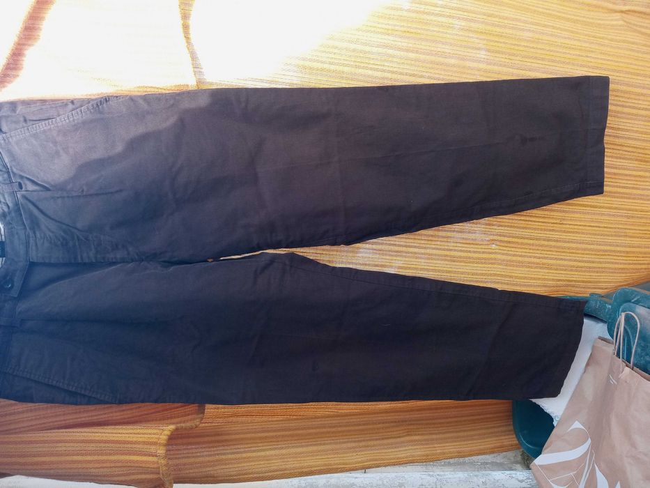 2 pares de calças.homem  1 BOSS 1 GANT