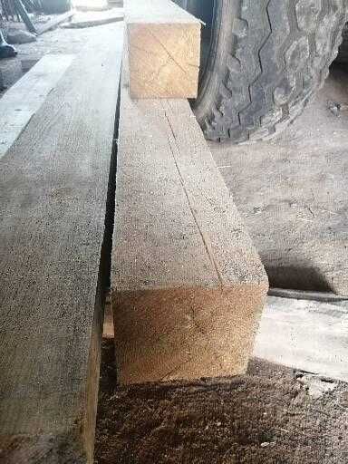 Drewniane słupki 4m i 2.8m