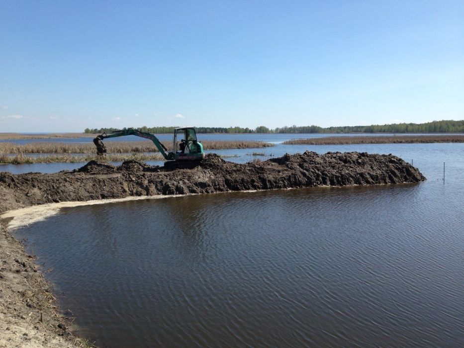 Очищення водойм, озер, копка, днопоглиблення, берегоукріплення