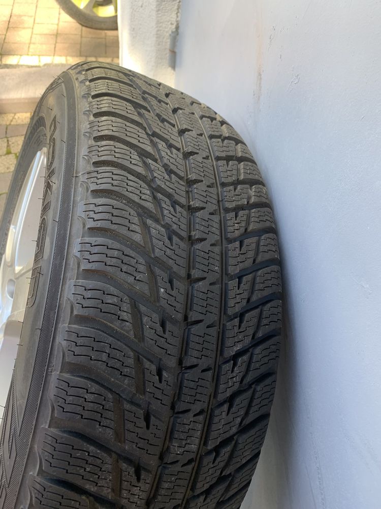 Koło Nokian 235/65 R 17 + felga ALU ATT od Volvo XC 90