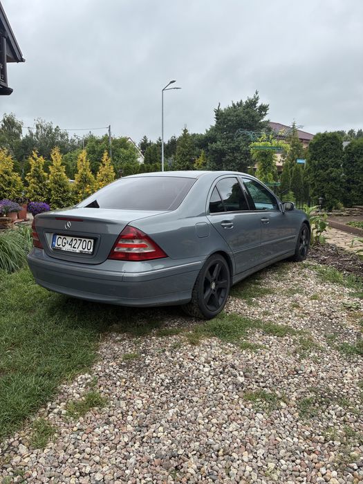 Oklejanie samochodów, przyciemnianie szyb,polerowanie lamp