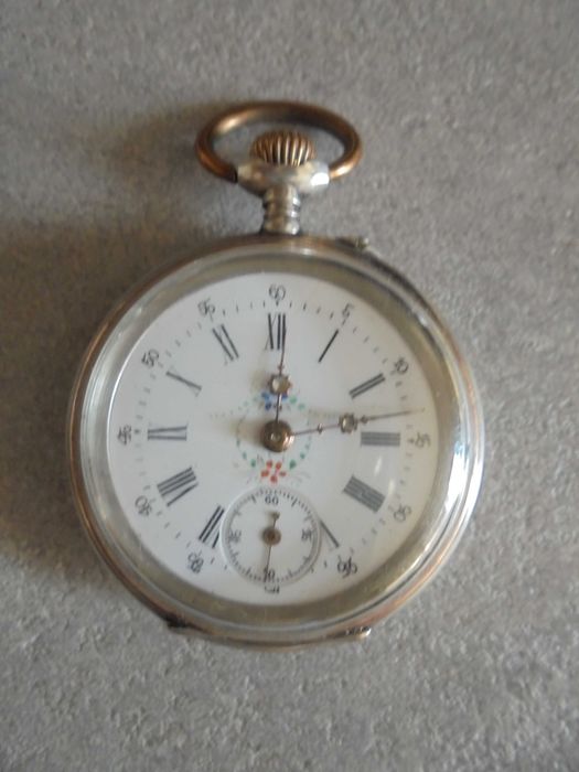 Stary, srebrny zegarek kieszonkowy