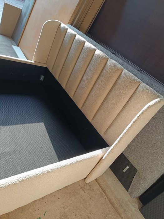 Łóżko tapicerowane na wymiar od producenta tedi boucle baranek