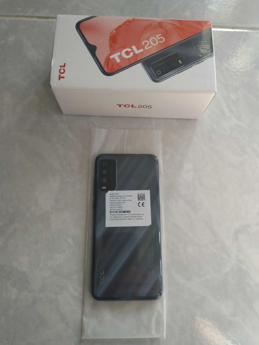 Telemóvel TCL 205 Novo (32GB + 2GB RAM)