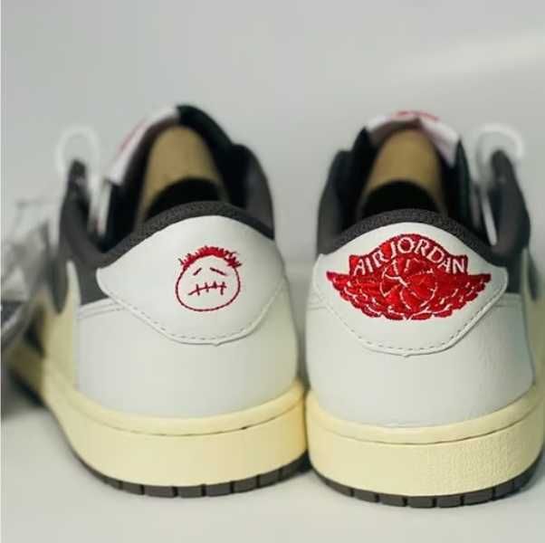 Jordan 1 Retro Low OG SP Travis Scott Reverse Mocha 39