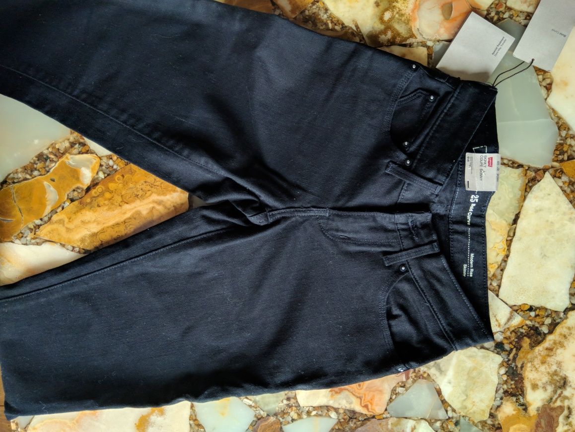 Spodnie, czarne jeansy Levi's skinny W25 L32, nowe