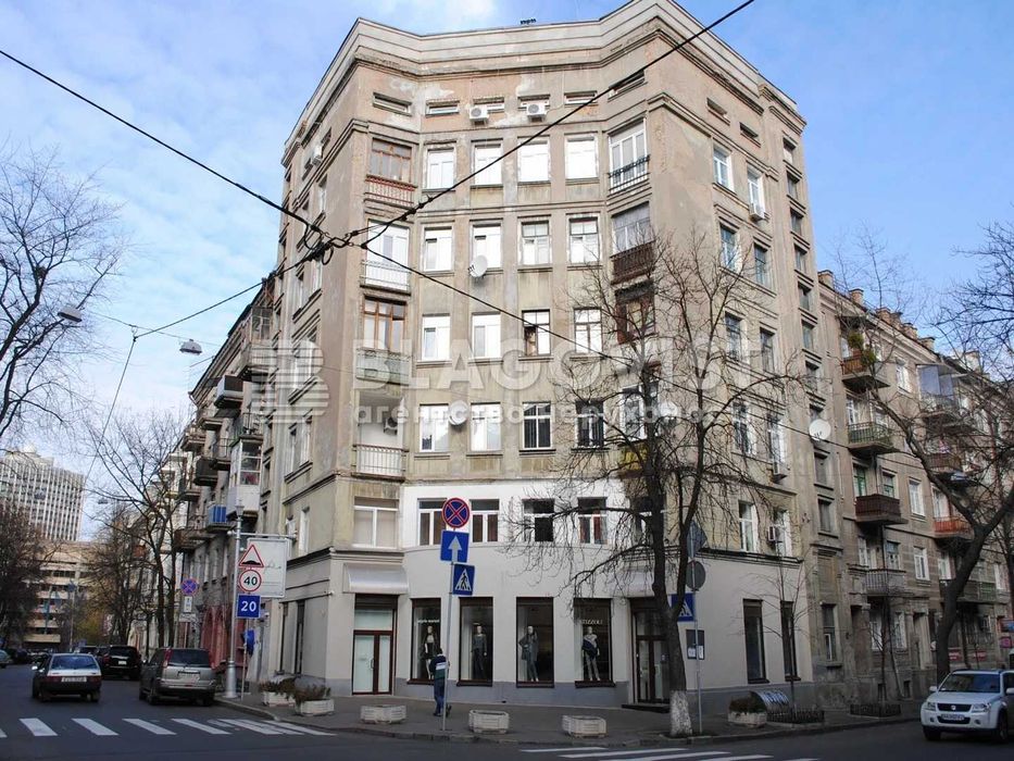 Продам 4к квартиру Гончара/Рейтарська/Золоті Ворота