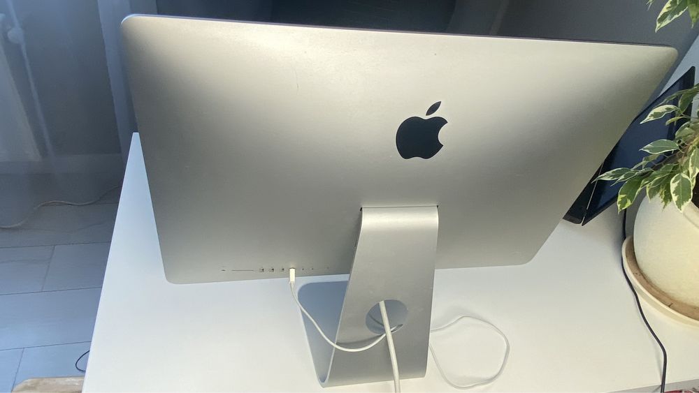 IMac Apple 21.5” Late 2012 8/ SSD 500gb