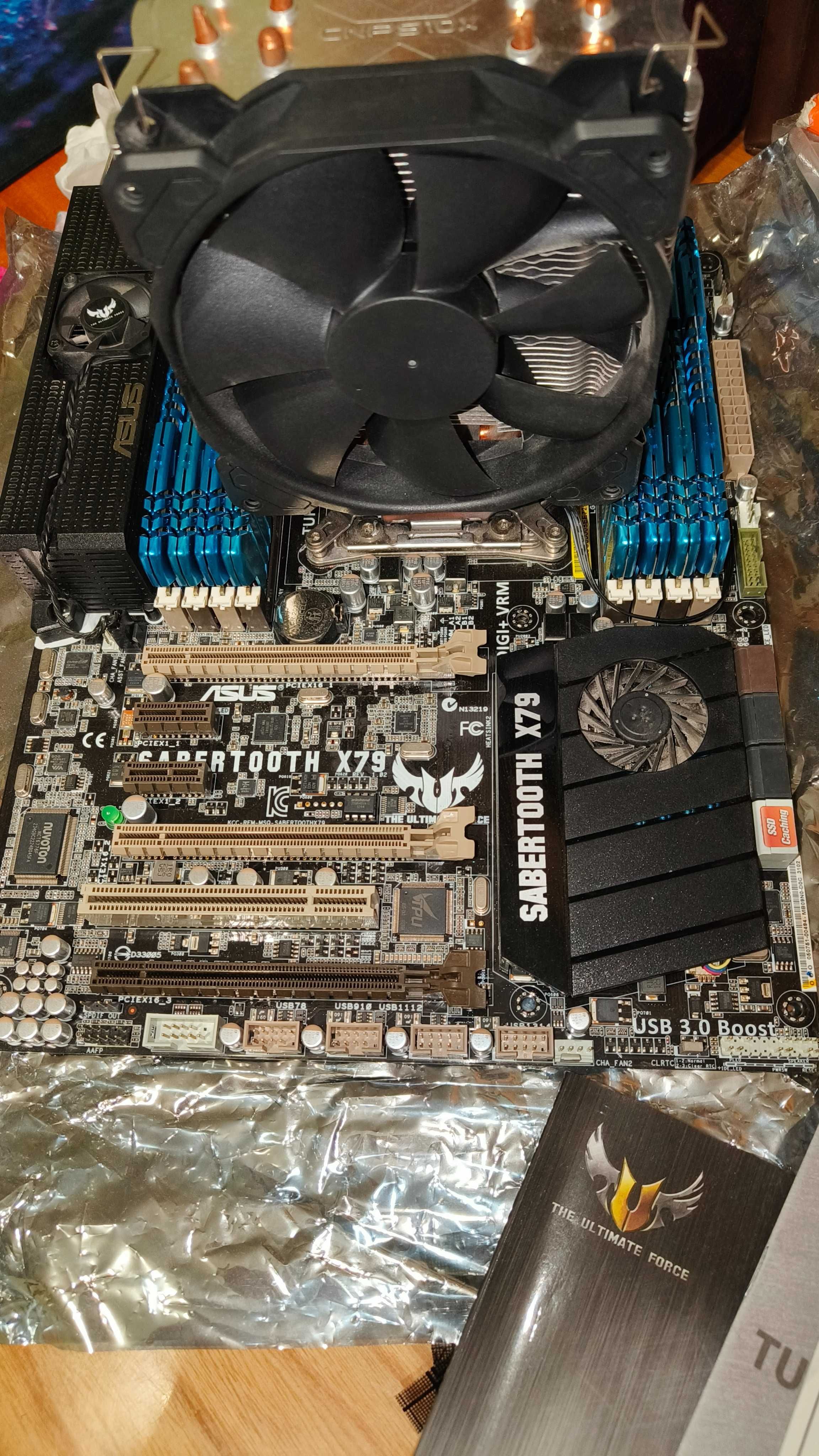 Intel Xeon E5 2697v2 12c/24t 64gb G.Skill Asus Sabertooth X79 Zalman