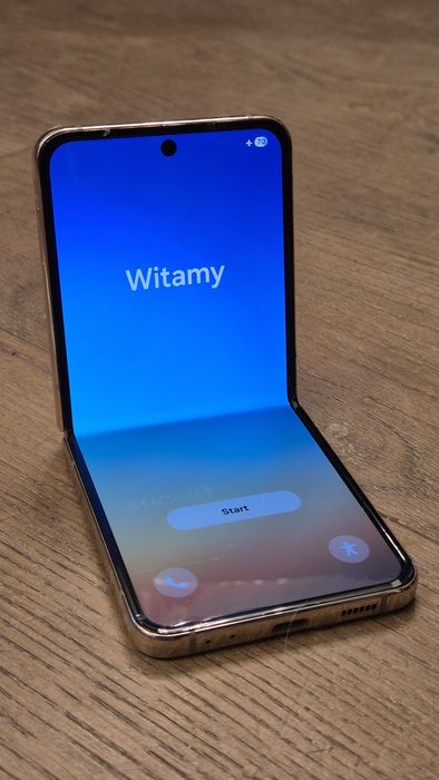 Samsung Galaxy Z Flip4 128/8GB Złoty róż super stan