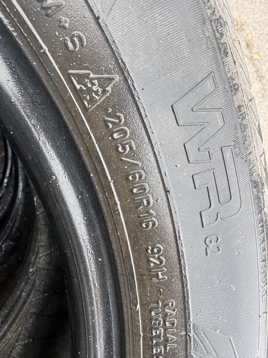 Продам 205/60/16