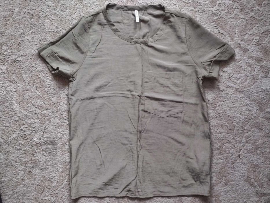 Koszulka STRADIVARIUS kolor khaki damska r. M - stan idealny