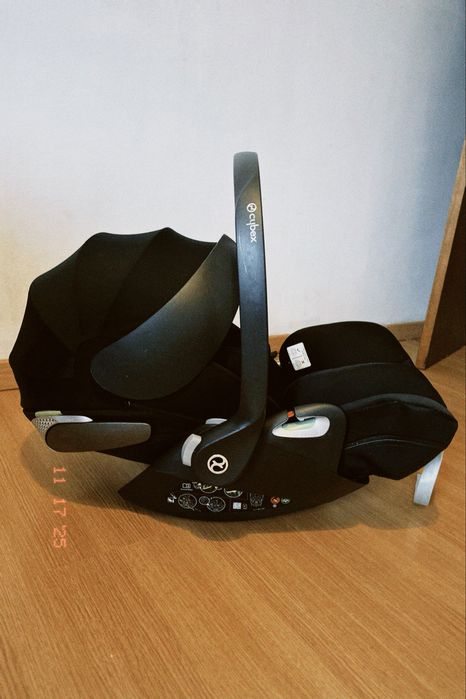 Carrinho Cybex Bailos S Lux com Ovo Cloud T i-Size