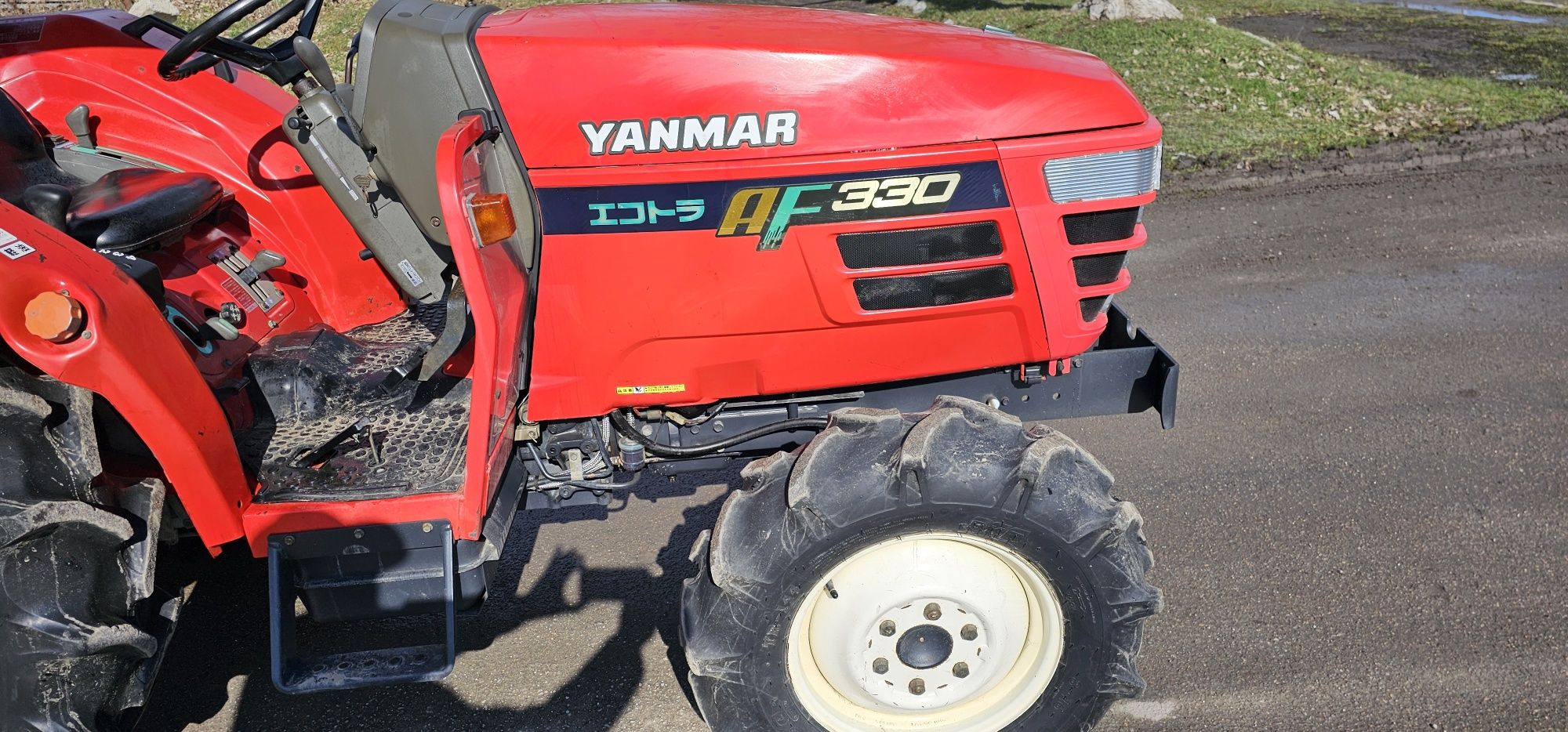 Японський  Мінітрактор Трактор   Yanmar AF330