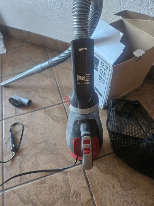 Odkurzacz samochodowy Black+Decker Dustbuster® 12V ADV1200.